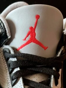 Air Jordan 3 - JUMPMAN